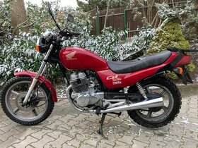 Honda CB 250 Two Fifty MC 26 - 1