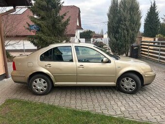 Volkswagen Bora 1.6 77kW, 2001