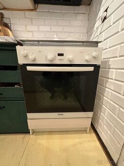 Trouba Miele H4115E + sklokeramická varná deska Miele KM 228 - 1