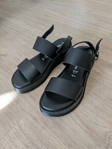 Dámské sandále Tamaris nové