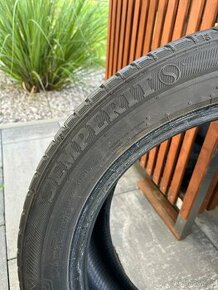 225/50 R17 Y