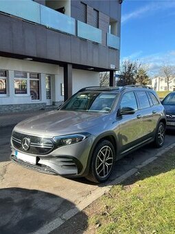 MERCEDES EQB 300 4MATIC AMG-LINE