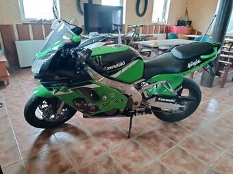 Kawasaki zx9r - 1