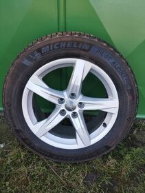 Audi Q5 orig.alu kola 18 pneu Michelin pilot alpin 235/60/18