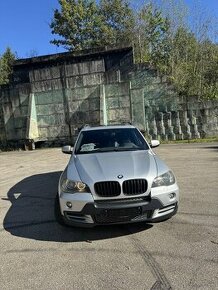 BMW X5 4.8i PanoAHKKamera Head UpPaměť