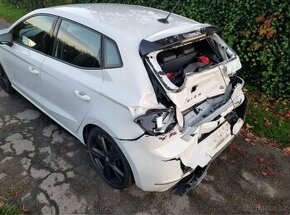 Prodám bourané vozidlo zn. Seat Ibiza FR