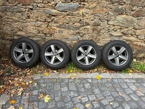 REZERVACE Mercedes vito pneu zimní 205/65 R16C dezén 10mm