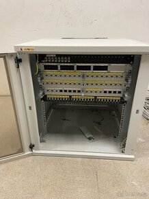 19" server rack