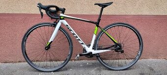 Predám cestný bicykel SCOTT Solace 30 carbon,kolesá:28"