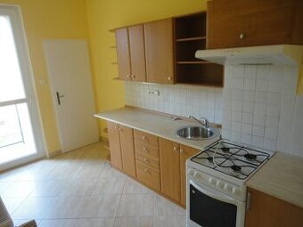 Pronájem 3,5+1, ulice Příční, centrum, 95 m2, balkon, komora