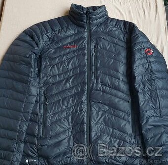 Mammut péřová zánovni bunda vel.XXL(fituje na XL)