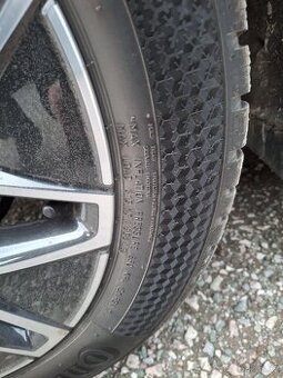 Continental- 205/55 R 17 H,zimní, 18 tis najeto