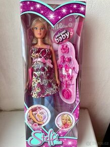 Barbie tehotna s miminkem