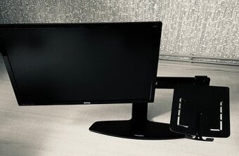 Držák na monitor a notebook vč.monitoru Benq – cena 750 Kč