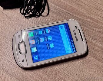 Samsung Galaxy Mini (GT-S5570) Bílá barva, plně funkční.