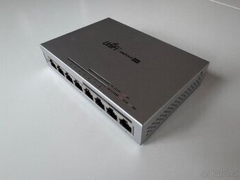 Ubiquiti UniFi Switch 8 portů (US-8-60W)