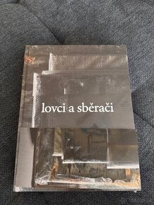 Prodam knihu Lovci a Sběrači Petra Nováková