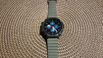 Samsung Galaxy Watch7 44mm zelené + Spigen Rugged Armor