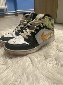 Jordan 1 Mid SE - 1