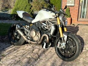 Ducati Monster 1200 S