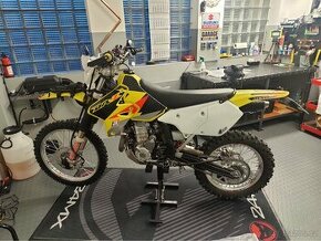 Suzuki DRZ 400 E - 1