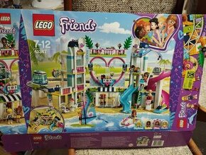 Lego Friends Resort v mestecku Heartlake - 1