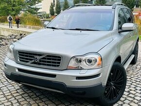 Volvo XC90 2.4 D5 136KW 4x4 7 MÍST AUT NAVI VÝHŘEV SERVISKA - 1