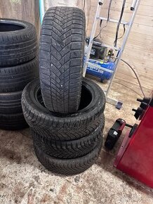 Zimní sada pneu 215/55 R17 - Matador