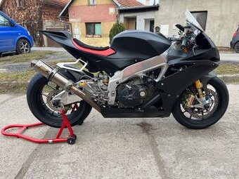 Aprilia RSV4 Factory APRC