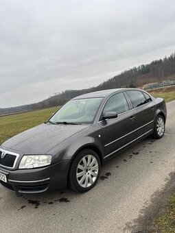 Škoda Superb 2.8 V6