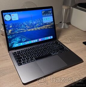 Apple MacBook Air 2020 13” 256gb/8gb ram, macOS Sequoia ,CZ.