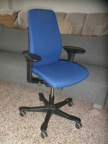 Kancelářské židle Kinnarps - více kusů