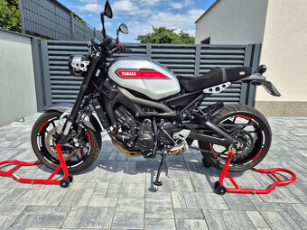 Yamaha XSR 900,