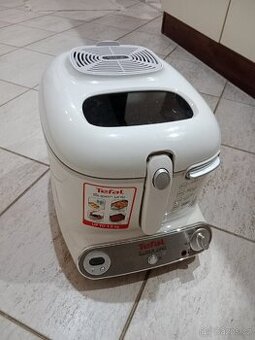 Plně funkční Tefal fritéza s časovačem. - 1