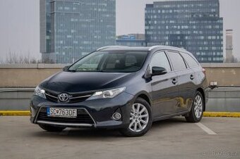 Toyota Auris Touring Sports 1.6 l Valvematic Active - 1