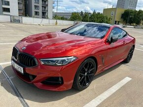 BMW 850i Coupe xDrive B&W