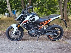 KTM 125 Duke r.v. 2017