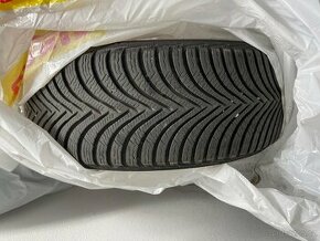 Pneu Michelin Alpina 205/55/16 + disky