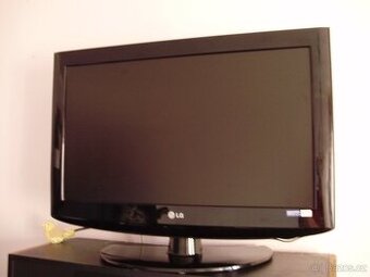 televize LG funkční, FullHD, úhlopříčka 66 cm - 24"