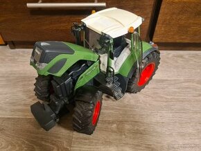 Bruder 3040 - Traktor Fendt 936 Vario