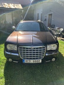 Chrysler 300c 5,7hemi AWD, tažné, LPG