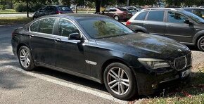 BMW 740d xDrive (2012) – NA OPRAVU NEBO NA NÁHRADNÍ DÍLY