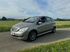 Mercedes-Benz B200CDi - 1