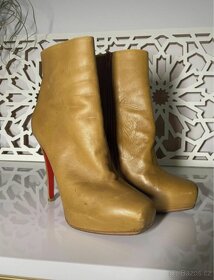 Christian Louboutin (38.5EU) - 1