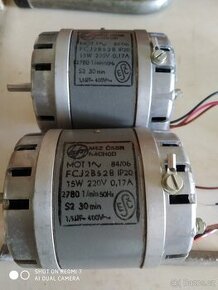 Prodám 2  malé elektromotorky15w-220V, 0,17A