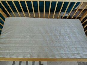 Dětská postýlka 120x60 s matrací a kolotočem