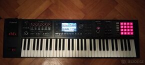 Roland FA 06