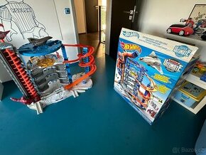 Hotwheels garaz super ultimate garage