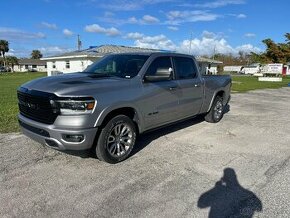 Dodge RAM 1500 5.7 Laramie 4x4 Crew Cab