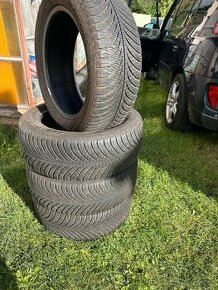 Sada zimních pneu 215/55 R17 - Goodyear - 1